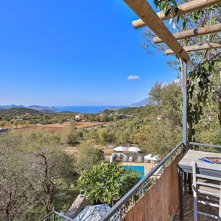 Kale - Adult Only + 15 Lodge *