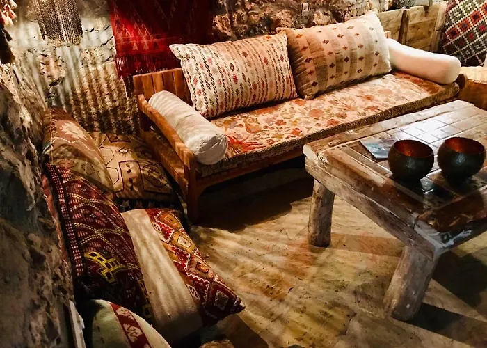 Kale - Adult Only + 15 אכסניה *